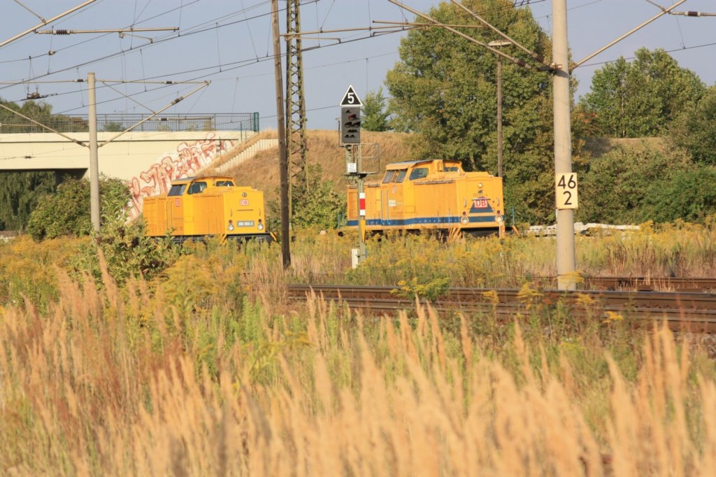 Am 25.08.2009 waren gleich zwei V100 der DB den Abstellgleisen im Bereich des ehem. Gbf Naumburg zu sehen.