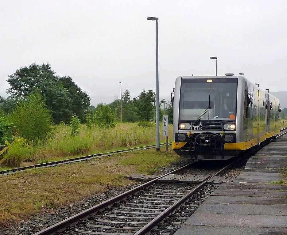 Burgenlandbahn 672 901 + 672 917 als RB 25970 aus Naumburg Ost, bei der Einfahrt in Roleben, whrend unserem 5. Unstrutbahnfest; 15.08.2010 (Foto: Ralf Kuke)