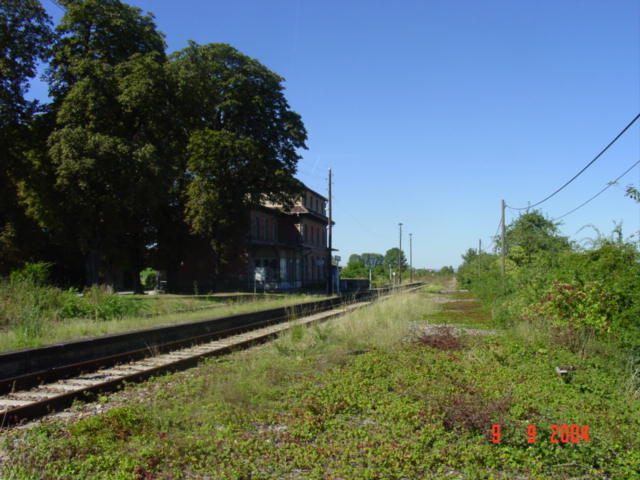 Das Bahnhofsgelnde in Donndorf; 09.09.2004 (Foto: Carsten Klinger)