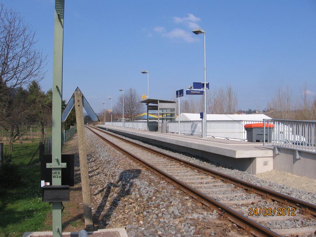 Der neue Haltepunkt in Robach am 24.03.2012. (Foto: Hans Grau)