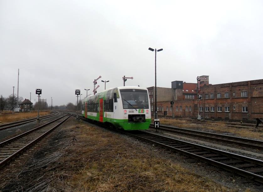 Dier Erfurter Bahn erstmals in Zeitz whrend den Streckenerkenntnisfahrten am 11.03.2012. Der EB VT 009 (9580 0650 409-5 D-EIB) unterwegs als DLr 92272 in Richtung Gera Hbf.