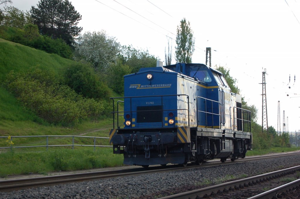 MWB V 1702 (92 80 1203 103-7 D-MWB) zur Zeit vermietet an die Rennsteigbahn, am 12.05.20123 Lz Richtung Grokorbteha, bei der Ausfahrt in Naumburg Hbf. (Foto: dampflok015)