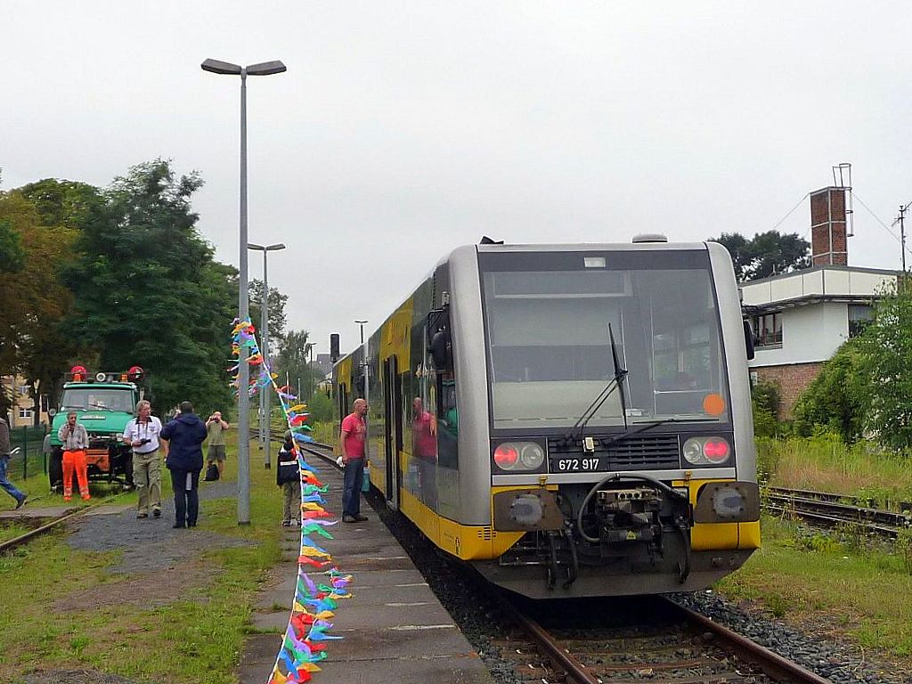 Zu unserem 5. Unstrutbahnfest lie die Burgenlandbahn ihre Triebwagen erfreulicherweise von Wangen weiter bis nach Roleben fahren; 15.08.2010 (Foto: Ralf Kuke)