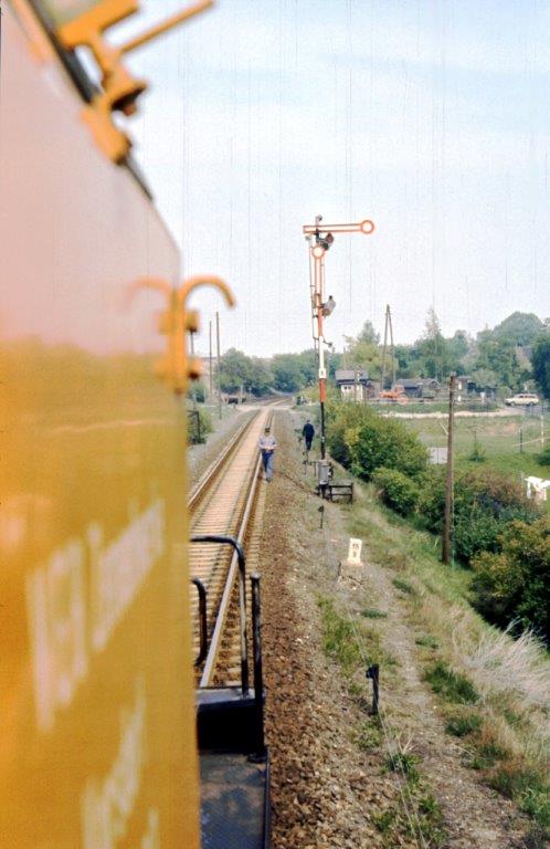 Das Einfahrstsignal von Querfurt aus Richtung Vitzenburg am 08.05.1981. (Foto: Klaus Pollmcher)