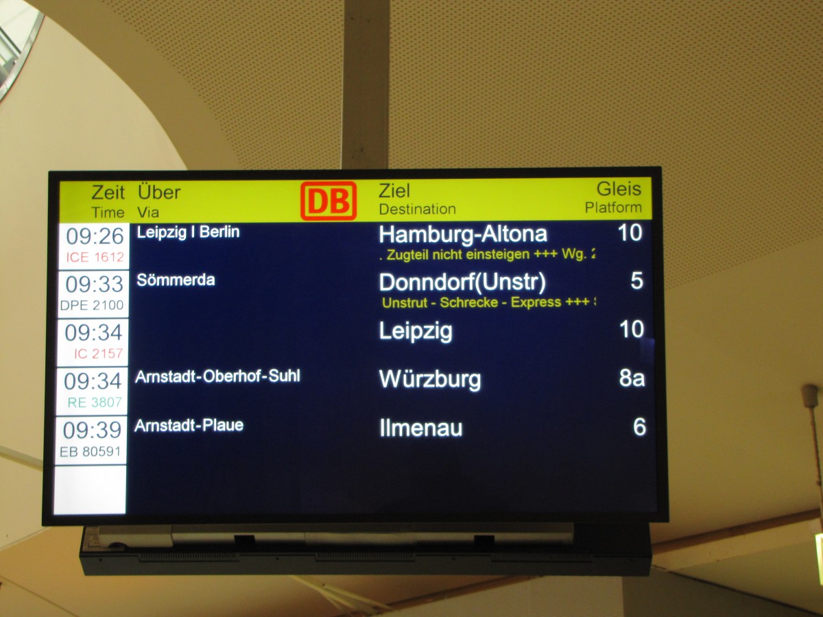 Der Zugzielanzeiger fr den 7.  Unstrut-Schrecke-Express, am 01.05.2014 in Erfurt Hbf.