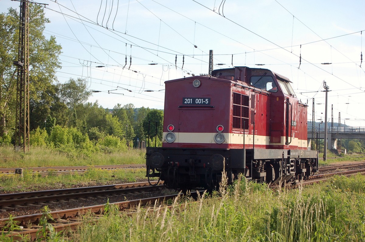 EBS 201 001-5 als Tfzf von Weimar nach Karsdorf, am 25.05.2014 in Naumburg Hbf. (Foto: dampflok015)