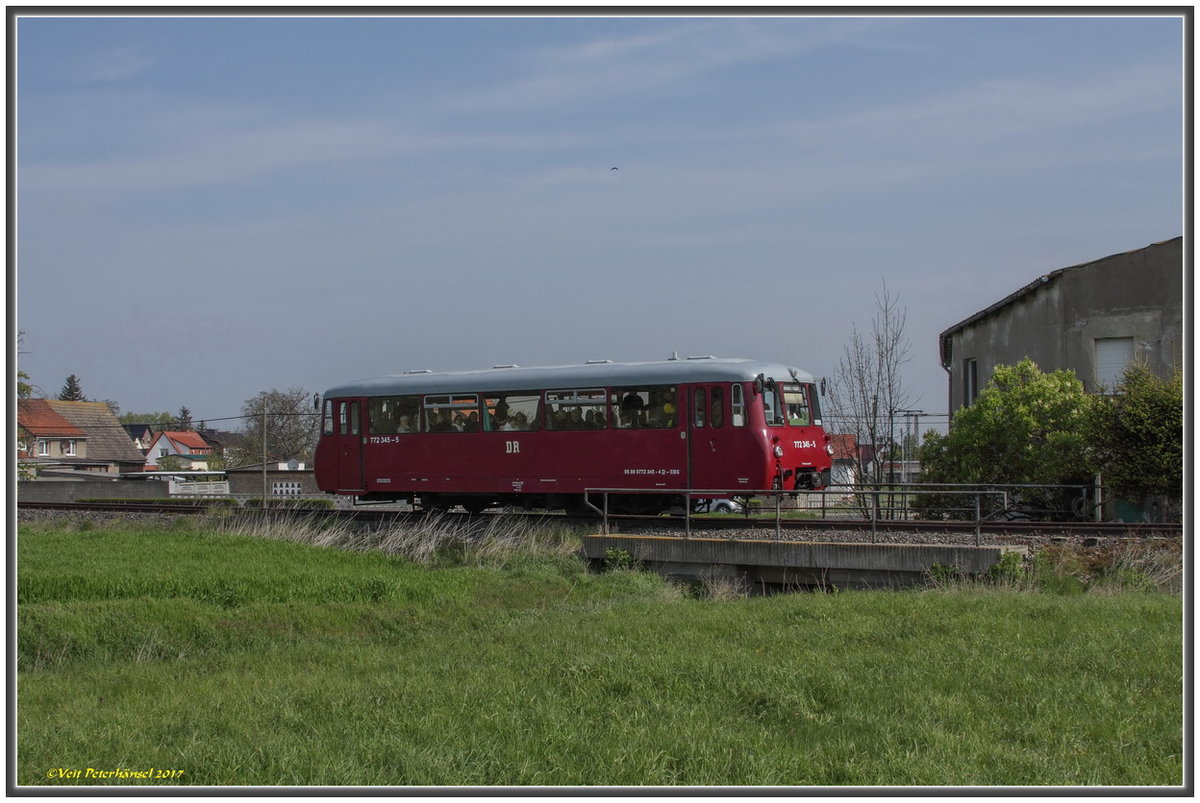 EBS 772 345 als 15.  Unstrut-Schrecke-Express  von Naumburg Hbf nach Donndorf, am 01.05.2017 Gehofen. (Foto: Veit Peterhänsel)