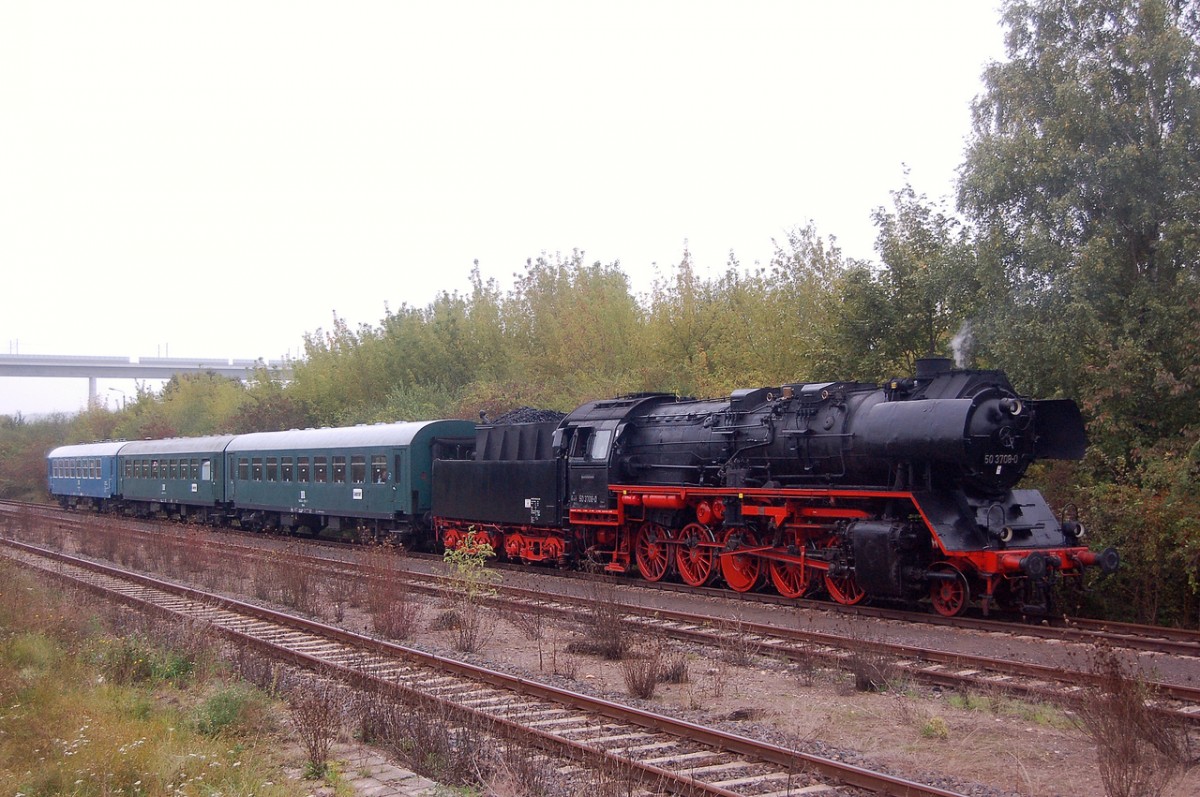 TG 50 3708-0 e.V. mit dem DLr 90146 nach Freyburg, am 13.09.2014 in der Abstellung in Karsdorf. (Foto: dampflok015)