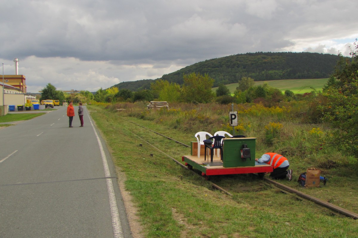 Zum Bahnhofsfest am 27.09.2015 in Laucha gab es auf dem ehem. Gleis 19 auch Draisinenfahrten.
