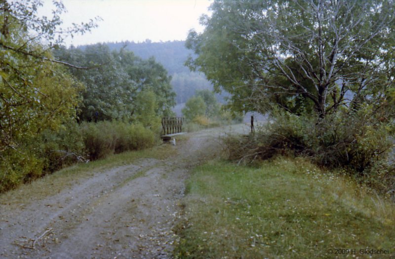 Brcke zwichen Gromonra-Burgwenden und Ostramondra; 1985 (Foto: Heinz Glodschei)