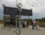 Infostand der Burgenlandbahn wegen dem 80. Freyburger Winzerfest, am 08.09.2013 auf Bahnsteig 5 in Naumburg Hbf.