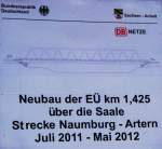 Ein Infoschild zum Neubau der Saalebrcke in Robach; 12.01.2012 (Foto: Gnther Gbel)