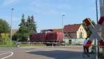 Die DB Fahrwegdienste 212 093-9 war am 24.07.2014 Lz von Karsdorf in Richtung Naumburg unterwegs. G. Göbel fotografierte neben dem Stellwerk Lw in Laucha. 