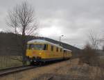 In Nebra zogen die Gleismesstriebwagen 725 002-0 + 726 002-9 noch bis hinter das Einfahrtssignal rau, bevor es als NbZ 94022 zurck nach Naumburg Hbf ging; 12.03.2012 