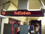 Zugzielanzeige im Burgenlandbahn 672 916 als Schlerzug (verlngerte RB aus Naumburg Ost) am 06.01.2013 auf der Fahrt nach Roleben.