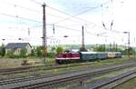 LOK OST 112 364-5 mit dem Sonderzug der Eisenbahnfreunde Traditionsbahnbetriebswerk Stafurt e.V. von Halberstadt zum Winzerfest Freyburg, am 10.09.2022 in Naumburg (S) Hbf. (Foto: Wolfgang Krolop)