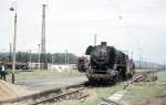 DR 44 0389-5 als Heizlok fr die Molkerei Naumburg, am 22.06.1980 am Bahnsteig 1a in Naumburg Hbf.