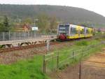 2013/274204/burgenlandbahn-672-902--672-910 Burgenlandbahn 672 902 + 672 910 als RB 34868 von Naumburg Ost nach Roleben, am 01.05.2013 am Hp Wangen.