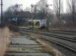 Burgenlandbahn 672 905 'Stadt Naumburg' f�hrt nach der Betankung in die Abstellung am Bahnsteig 1 in Zeitz; 25.01.2012