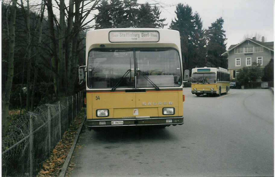 (015'932) - STI Thun - Nr. 54/BE 396'554 - Saurer/R&J am 19. Dezember 1996 bei der Schifflndte Thun 