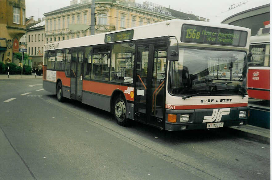 (017'114) - Dr. Richard - Nr. R1541/W 1105 LO - Grf&Stift am 24. Mai 1997 beim Bahnhof Wien-Hietzing