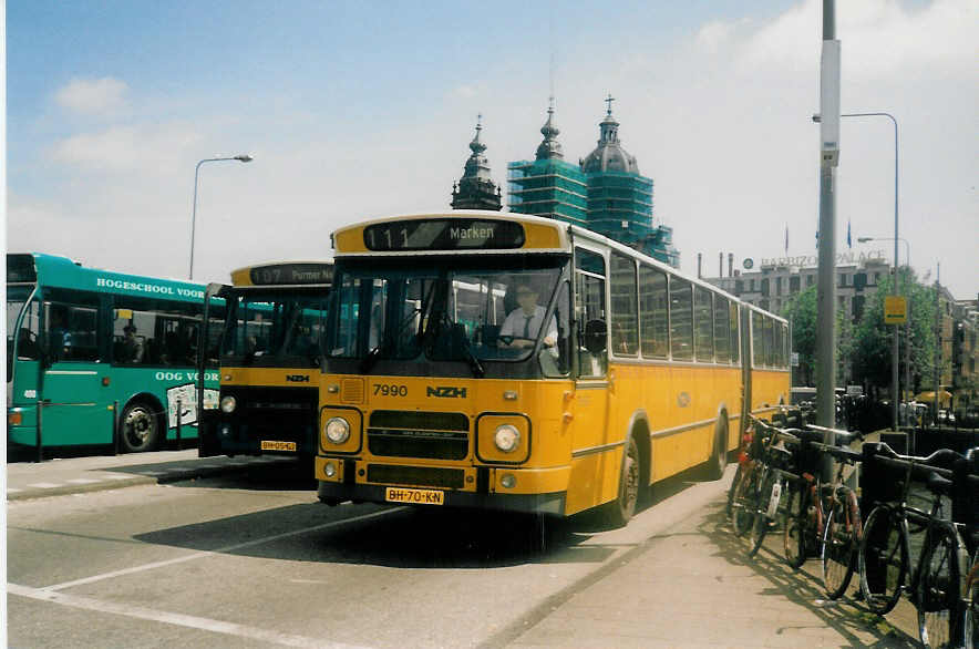 (017'612) - NZH Haarlem - Nr. 7990/BH-70-KN - DAF/Den Oudsten am 8. Juli 1997 in Amsterdam, Central Station