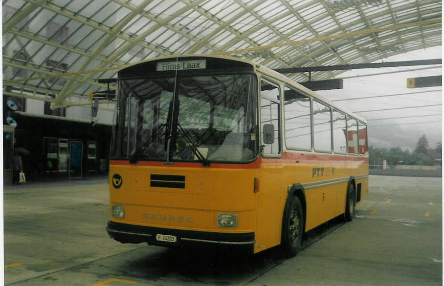 (018'401) - PTT-Regie - P 24'203 - Saurer/Hess am 2. August 1997 in Chur, Postautostation