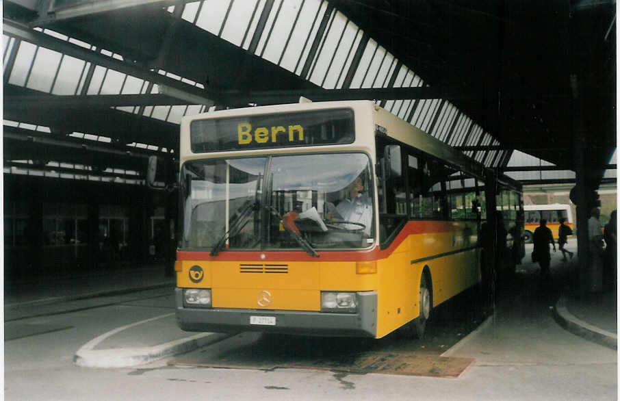 (018'500A) - PTT-Regie - P 27'714 - Mercedes am 4. August 1997 in Bern, Postautostation