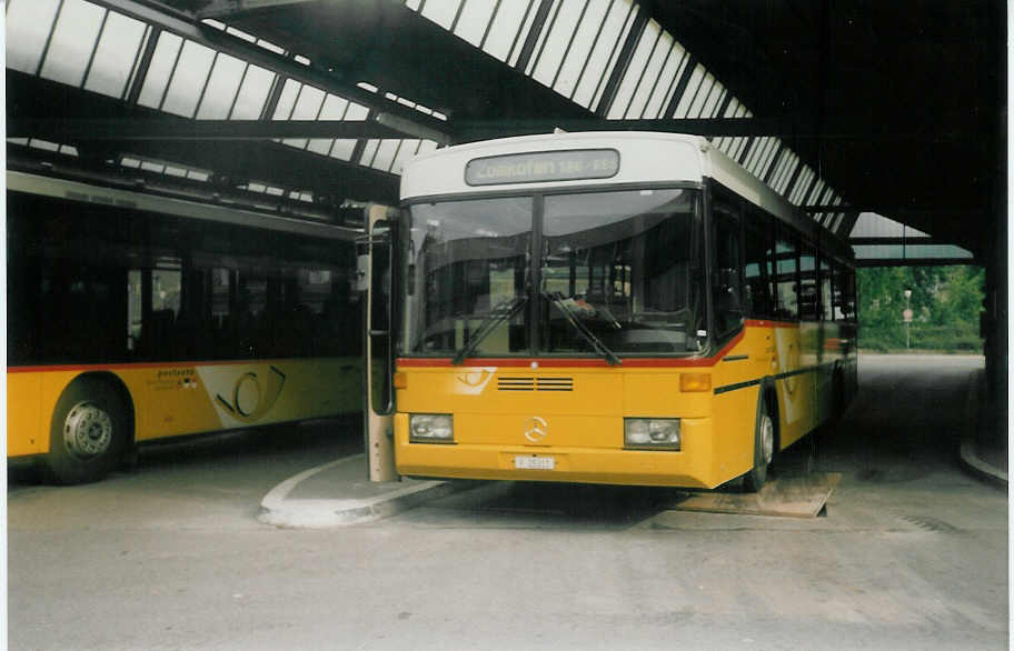 (018'509) - PTT-Regie - P 25'311 - Mercedes/R&J am 4. August 1997 in Bern, Postautostation