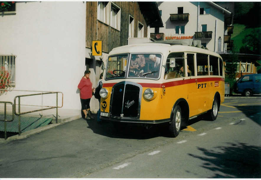 (018'714) - Geiger, Adelboden - Nr. 3/BE 1585 - Saurer/Gangloff am 25. August 1997 in Kiental, Post (25 Jahre Verkehrsverein Kiental)