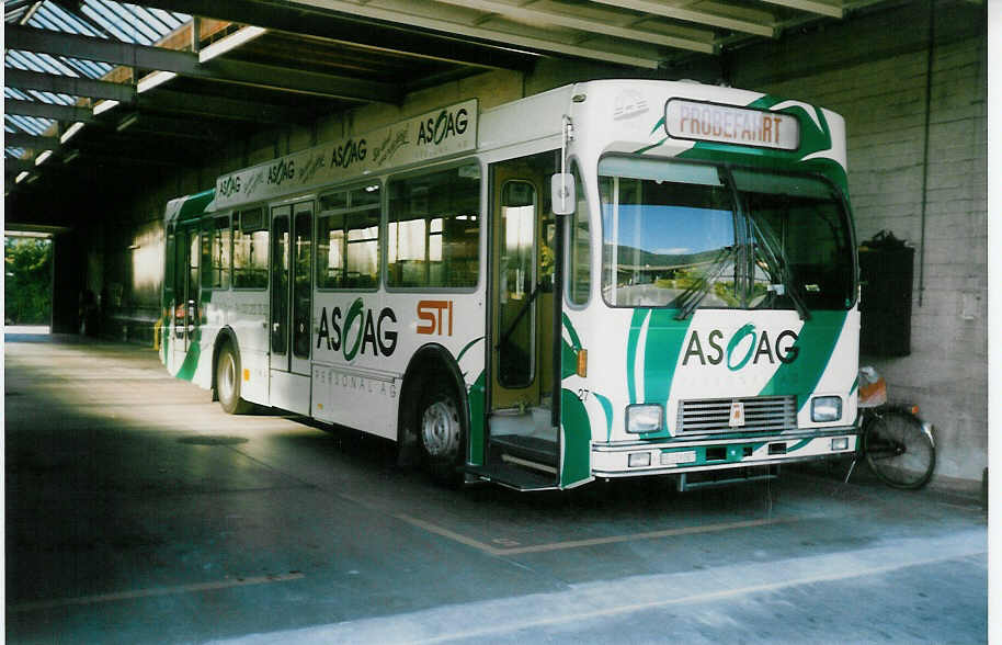 (019'636) - STI Thun - Nr. 27/BE 419'027 - Volvo/R&J (ex SAT Thun Nr. 27) am 2. Oktober 1997 in Thun, Garage