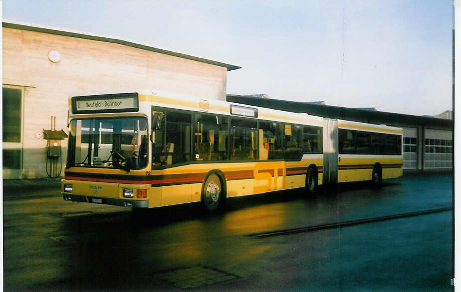 (021'026) - STI Thun - Nr. 72/BE 397'172 - MAN am 10. Dezember 1997 in Thun, Garage