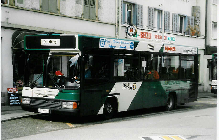 (024'010) - BUBU Burgdorf - BE 122'010 - Neoplan (ex Dhler, Burgdorf Nr. 60) am 10. Juli 1998 beim Bahnhof Burgdorf