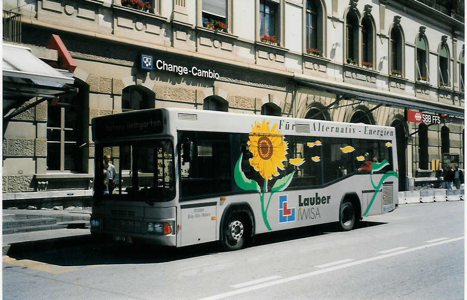 (024'518) - PTT-Regie - P 23'025 - Neoplan (ex Zerzuben, Visp-Eyholz Nr. 51) am 14. Juli 1998 beim Bahnhof Brig