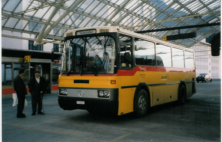 (028'607) - PTT-Regie - P 23'321 - Mercedes/FHS am 1. Januar 1999 in Chur, Postautostation