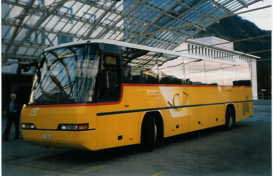 (028'612) - PTT-Regie - P 25'861 - Neoplan am 1. Januar 1999 in Chur, Postautostation