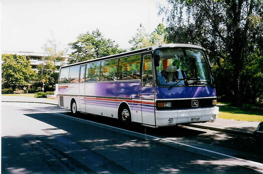 (032'134) - Bienz, Kssnacht - BE 418'167 - Setra am 20. Juni 1999 in Thun, Lachen