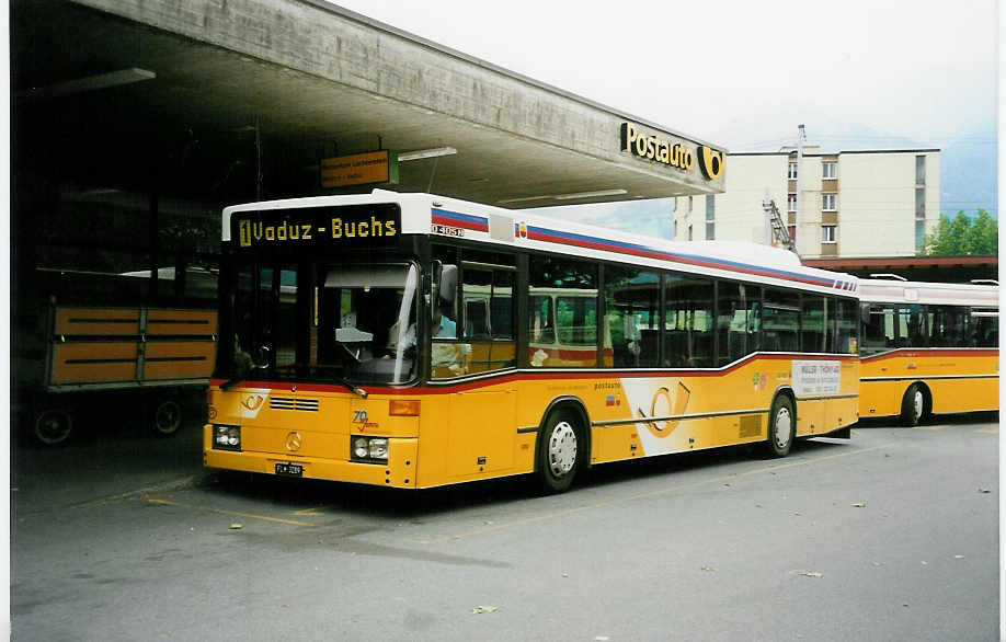 (032'629) - Aus Liechtenstein: Frommelt, Vaduz - FL 3289 - Mercedes am 26. Juni 1999 beim Bahnhof Sargans