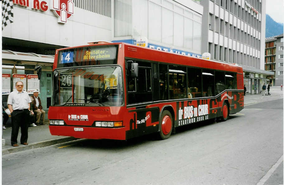 (032'716) - SBC Chur - Nr. 4/GR 97'504 - Neoplan am 26. Juni 1999 beim Bahnhof Chur