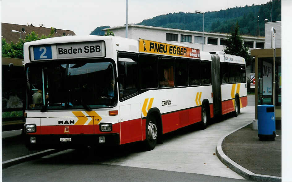 (035'033) - RVBW Wettingen - Nr. 111/AG 18'090 - MAN/R&J am 4. August 1999 in Spreitenbach, Shopping Center