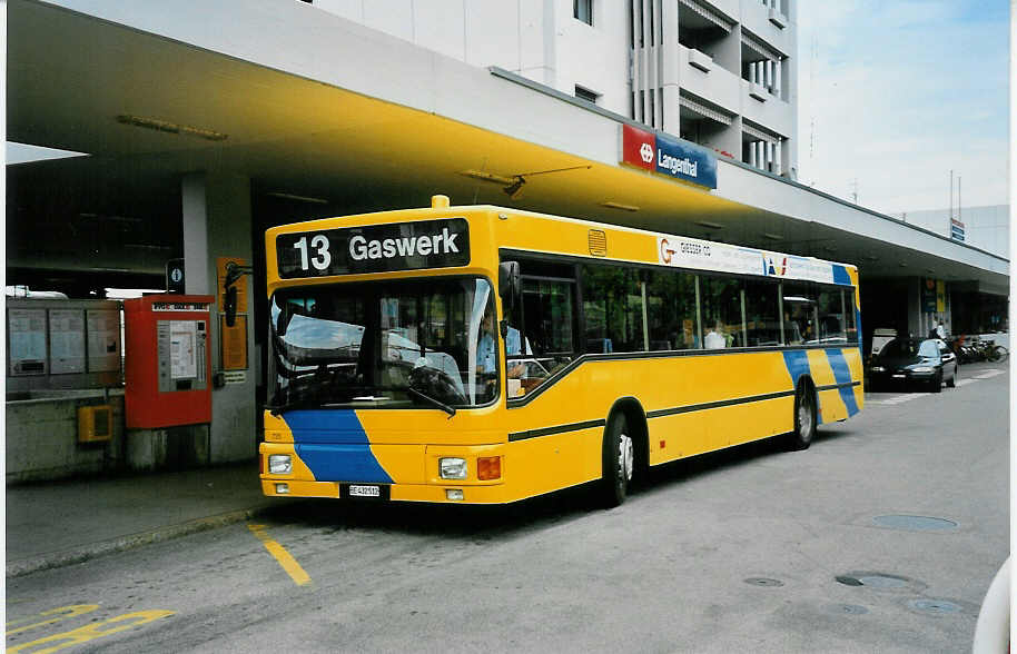 (035'235) - RVO Langenthal - Nr. 735/BE 432'512 - MAN am 14. August 1999 beim Bahnhof Langenthal
