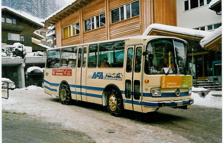 (038'236) - AFA Adelboden - Nr. 16/BE 25'753 - Mercedes/Vetter (ex FART Locarno Nr. 3) am 31. Dezember 1999 beim Autobahnhof Adelboden