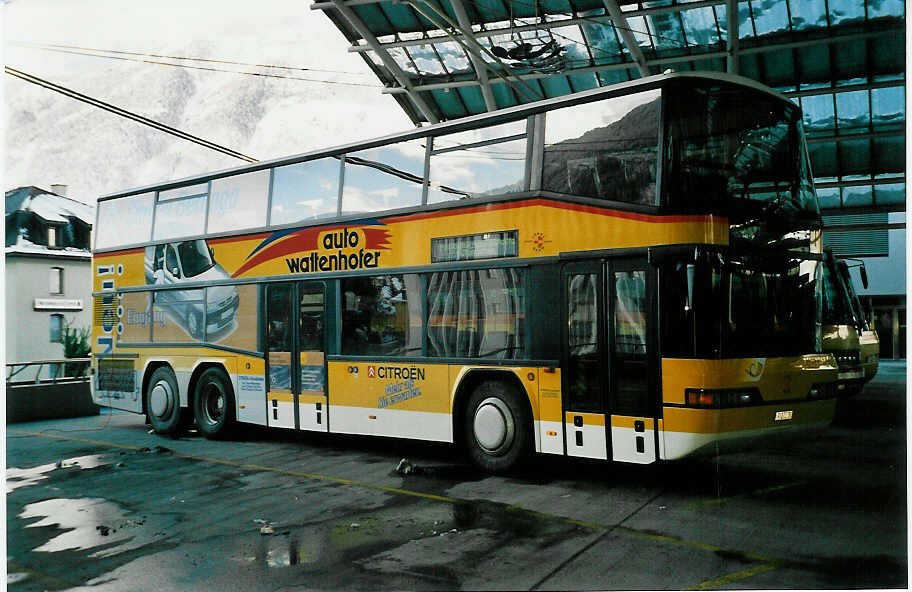 (038'606) - PTT-Regie - P 27'805 - Neoplan am 1. Januar 2000 in Chur, Postautostation