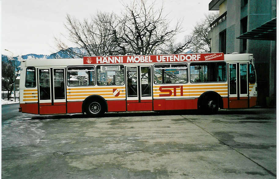 (038'833) - STI Thun - Nr. 33/BE 419'033 - Volvo/R&J (ex SAT Thun Nr. 33) am 29. Januar 2000 in Thun, Garage