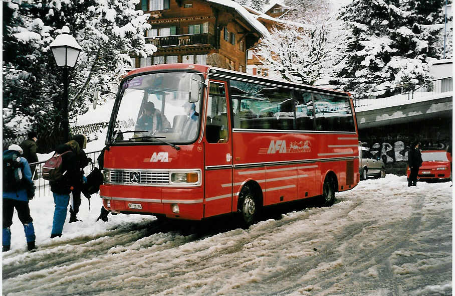 (039'125) - AFA Adelboden - Nr. 10/BE 26'774 - Setra (ex Frhlich, Zrich) am 19. Februar 2000 beim Autobahnhof Adelboden