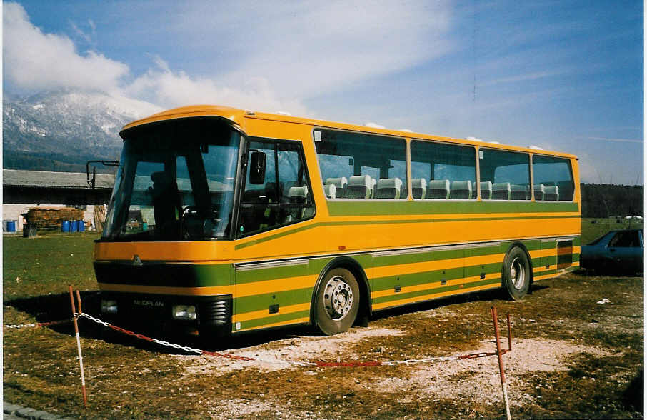 (039'233) - AvH Heimenschwand - Nr. 4 - Neoplan/Lauber am 21. Februar 2000 in Bettlach