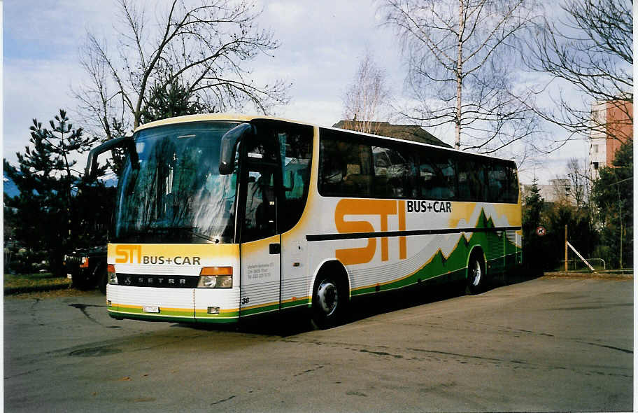 (039'329) - STI Thun - Nr. 38/BE 57'461 - Setra (ex AvH Heimenschwand Nr. 8) am 25. Februar 2000 in Thun, Garage