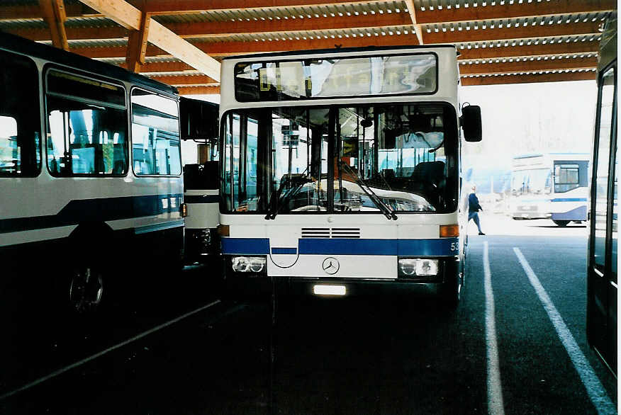 (040'034) - ZVB Zug - Nr. 53/ZG 51'153 - Mercedes am 8. April 2000 in Zug, Garage