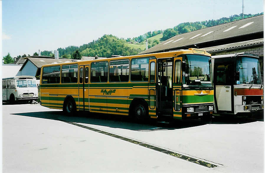 (040'505) - STI Thun - Nr. 16/BE 151'197 - Neoplan/Lauber (ex AvH Heimenschwand Nr. 6) am 10. Mai 2000 in Thun, Garage