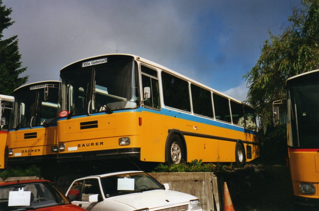 (040'709) - PTT-Regie - P 25'819 - Saurer/Tscher am 1. Juni 2000 in Btzberg, Heiniger